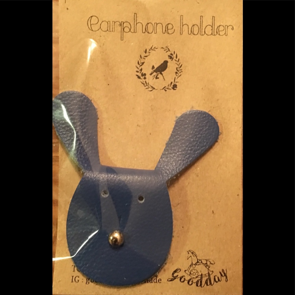 Leather Earphone Holder